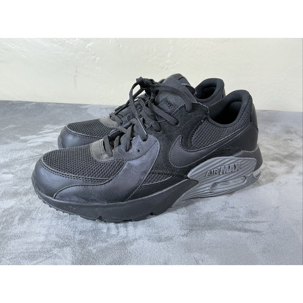 Nike Air Max Black on Black Mens 11 M Leather Mesh